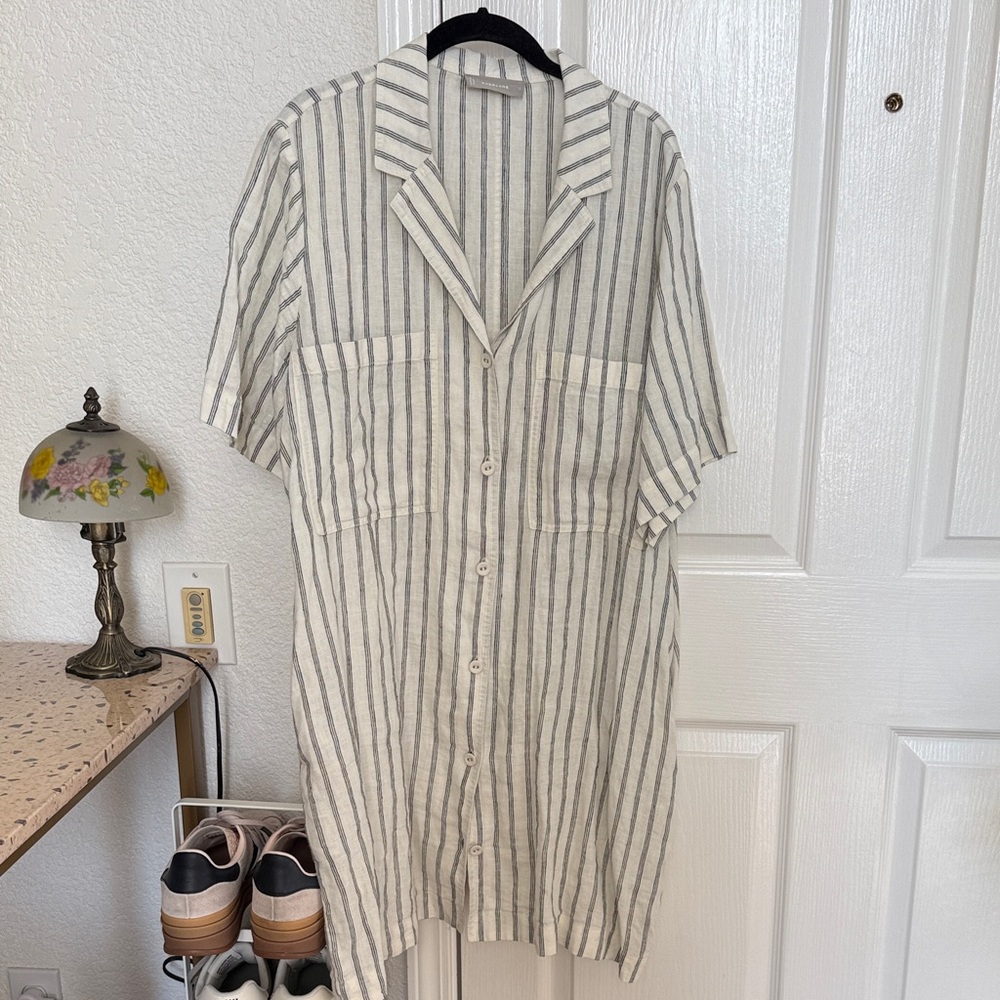 Everlane Cream and Black Striped Shirt